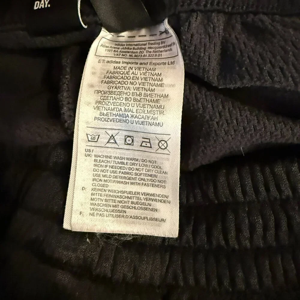Adidas Joggers/Sweatpants - men's size medium - Picture 5 of 9